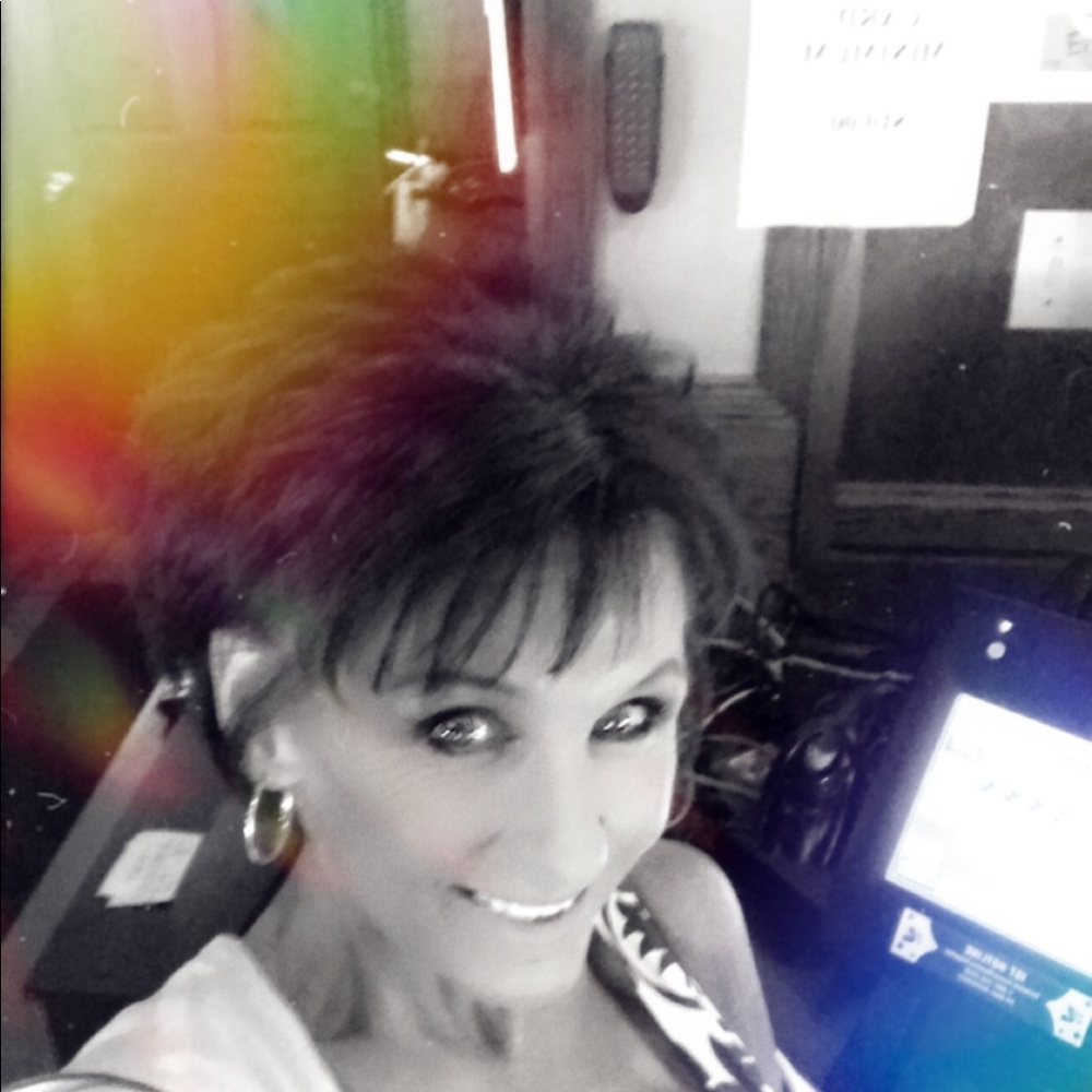 Meet your Posher, Kimberly